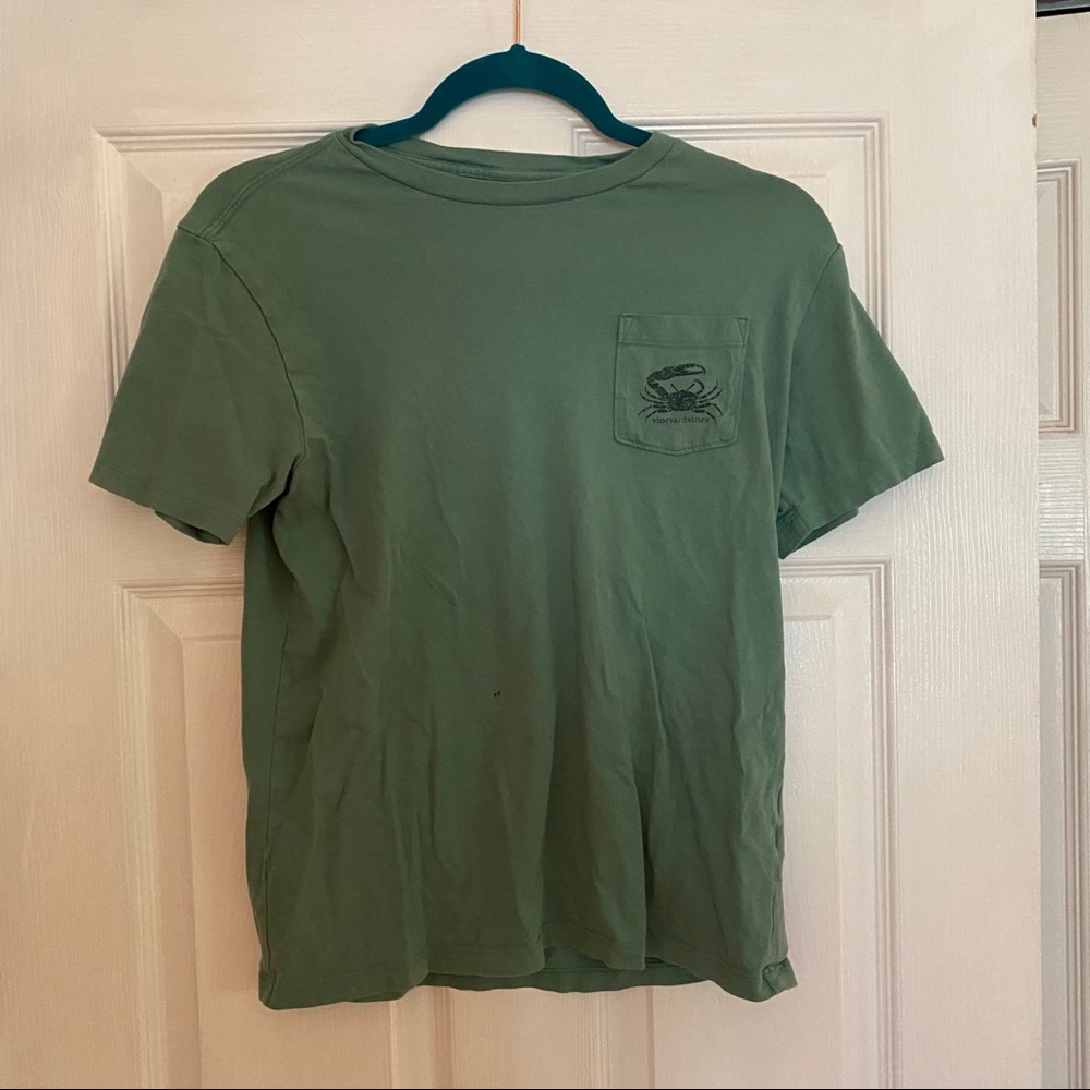 Vineyard Vines Green crab shirt!!! Kids large!!!